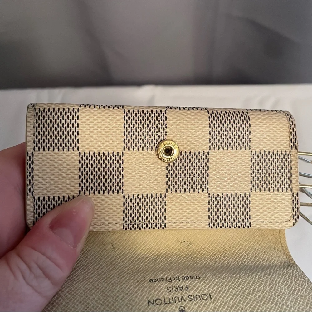 LOUIS VUITTON Damier Azur Multicles Key Holder Key Ring LV Cream Gray Checkered
